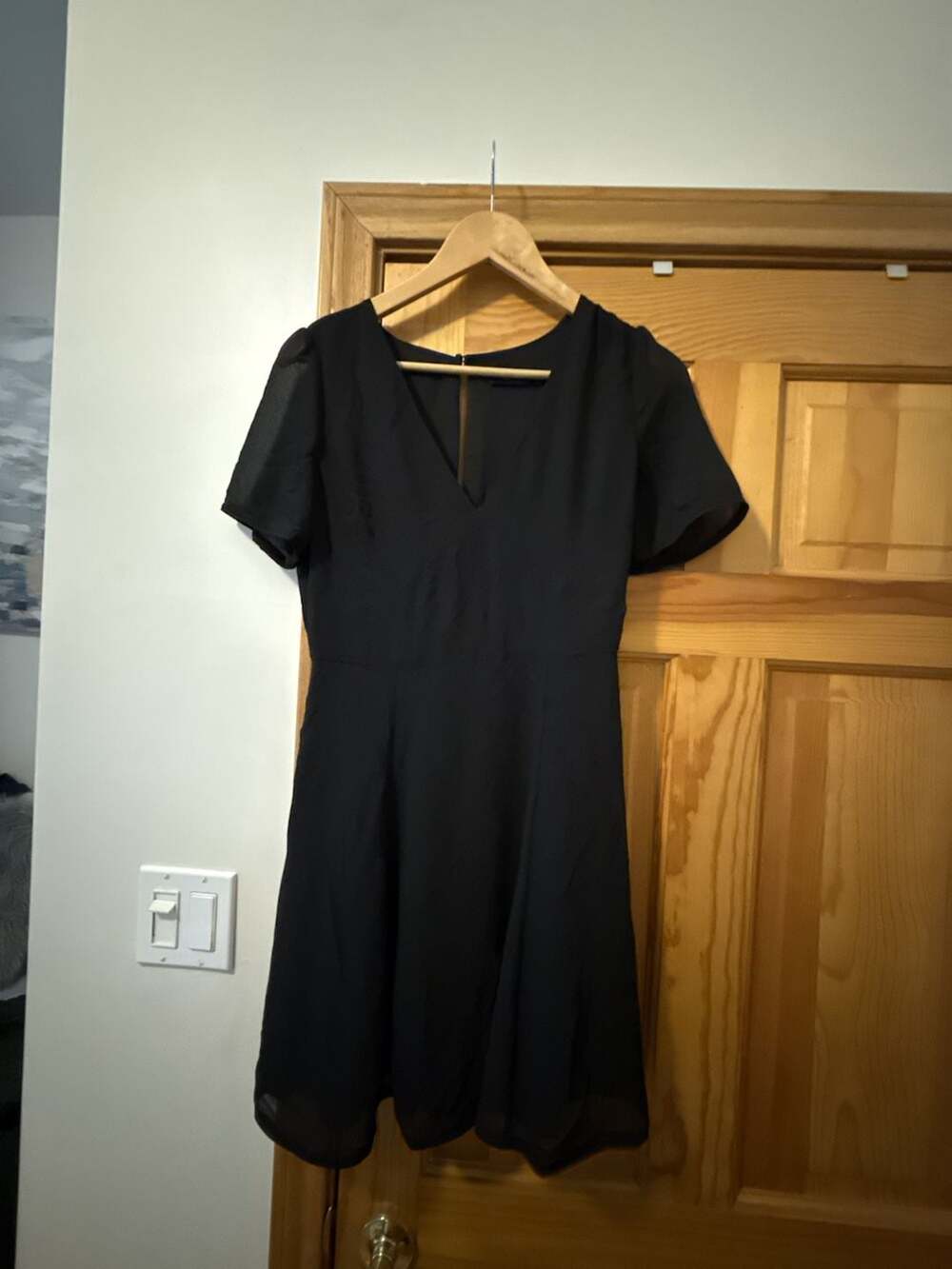 AllSaints Black V-Neck Short Sleeve Mini Dress Size 6
